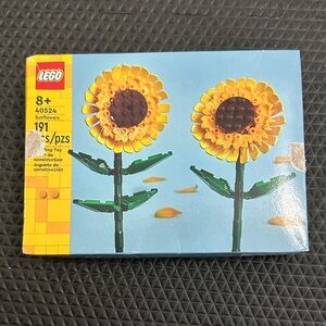 LEGO Sunflower Display Set with Yellow and Green.  Never opened